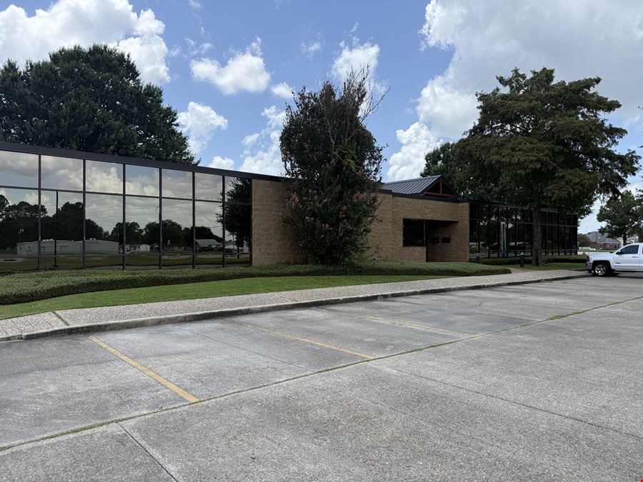 Long Term Net Leased Office Building