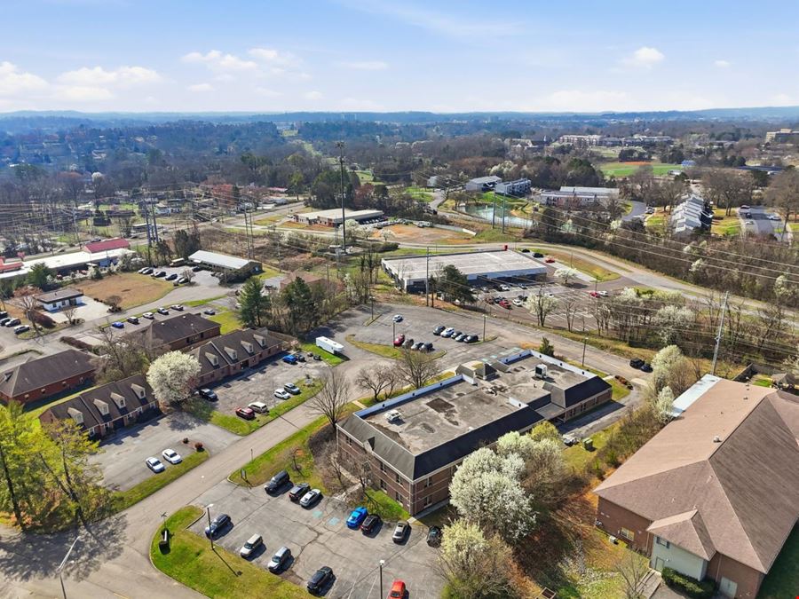 3001 LAKE BROOK BLVD