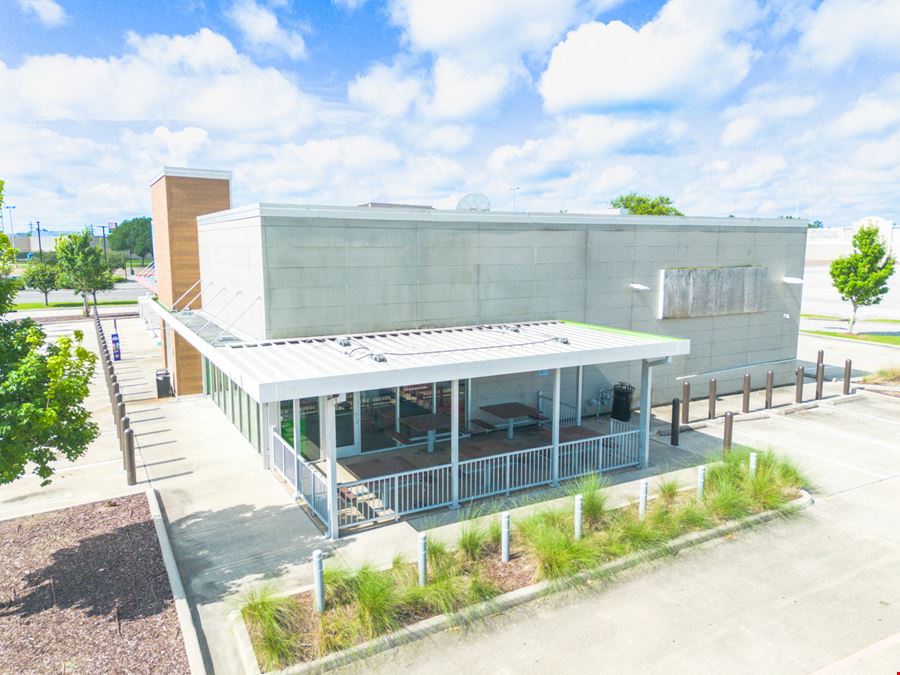 2,000 SF QSR in Operating Stripes / Sunoco near Acadiana Mall