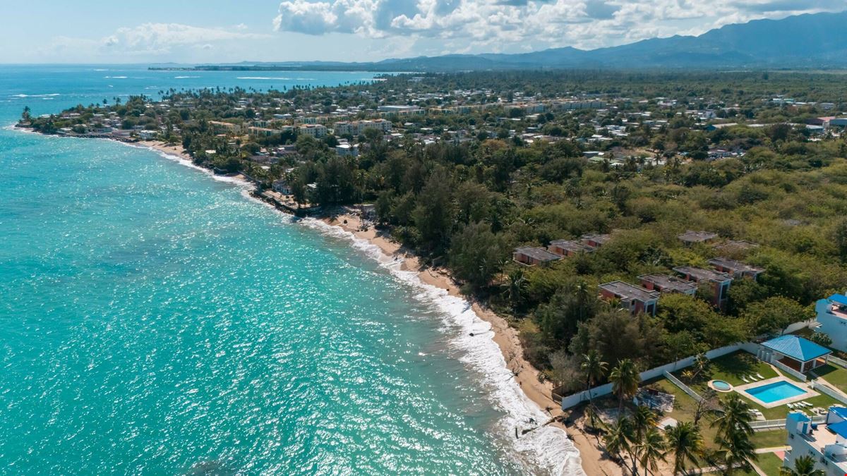 Beachfront Re-Development Opportunity in Loíza For Sale