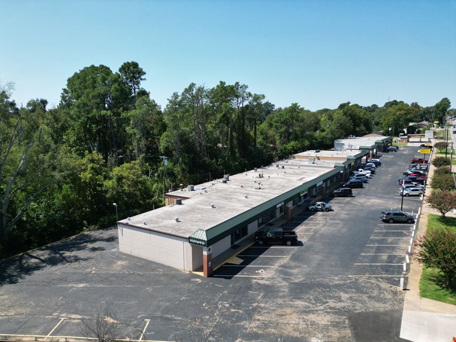 Lone Star Shopping Center