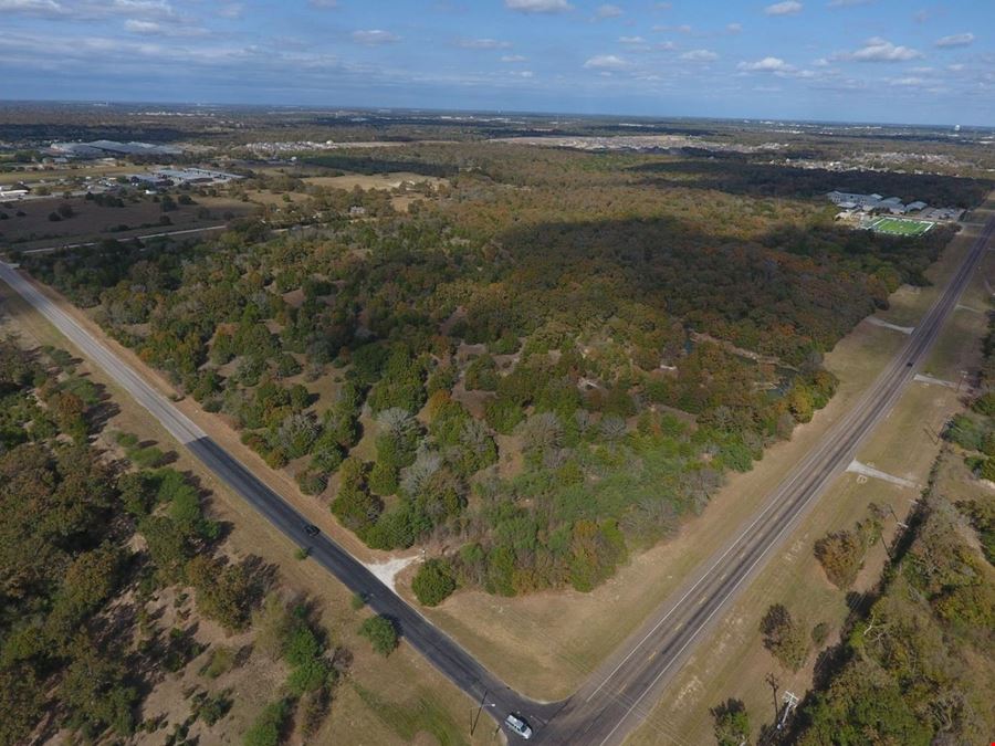 ± 8.15 AC | West Villa Maria Road