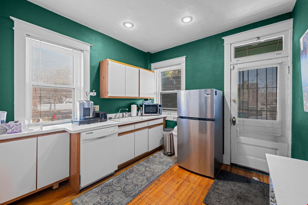 562 N Ogden St