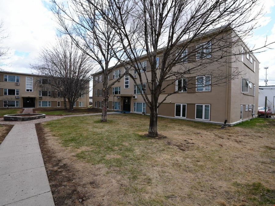 35 Apt Units: Highland Drive