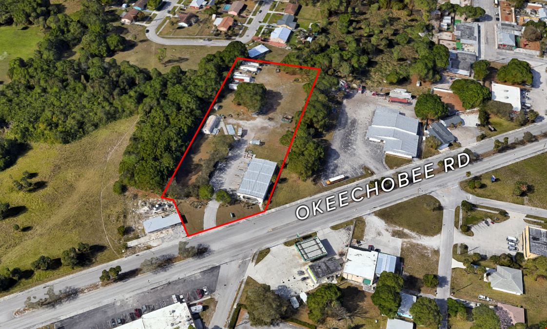 Retail Warehouse with Fenced Yard