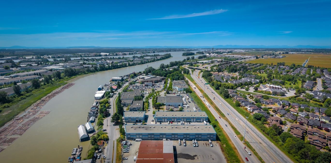 211,23251 Fraserwood Way