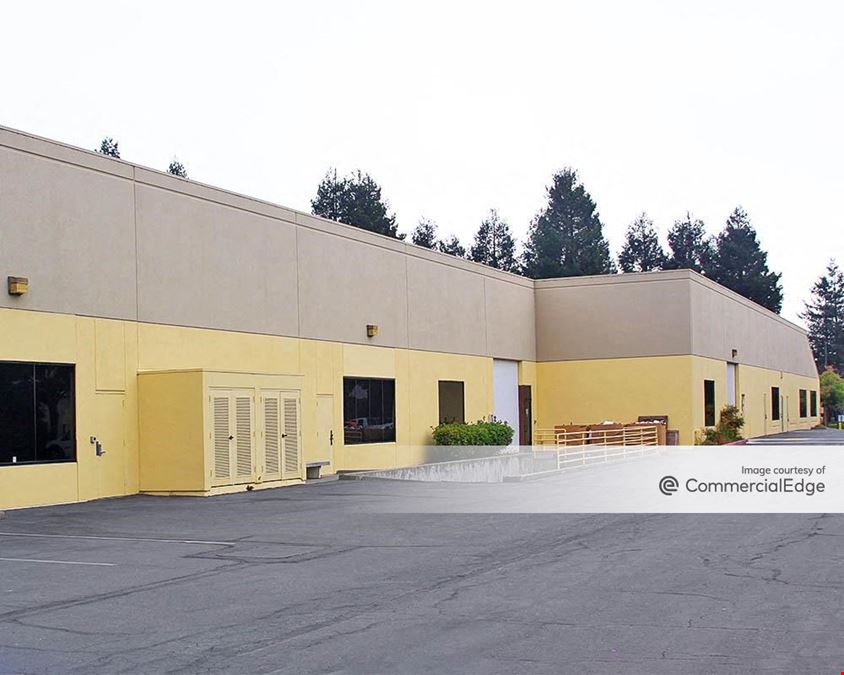 1345 Redwood Way