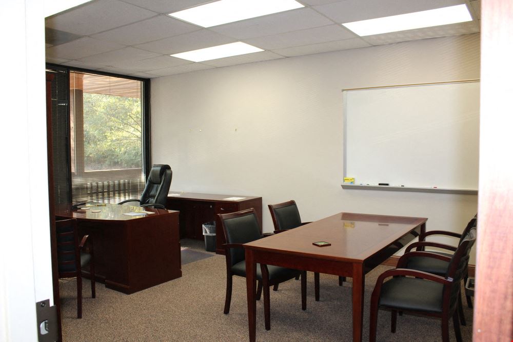 Corporate Office Space | Spring Lake Cove Office Park in Pearl