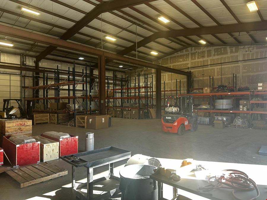 Prime Office/Warehouse Sublease Opportunity