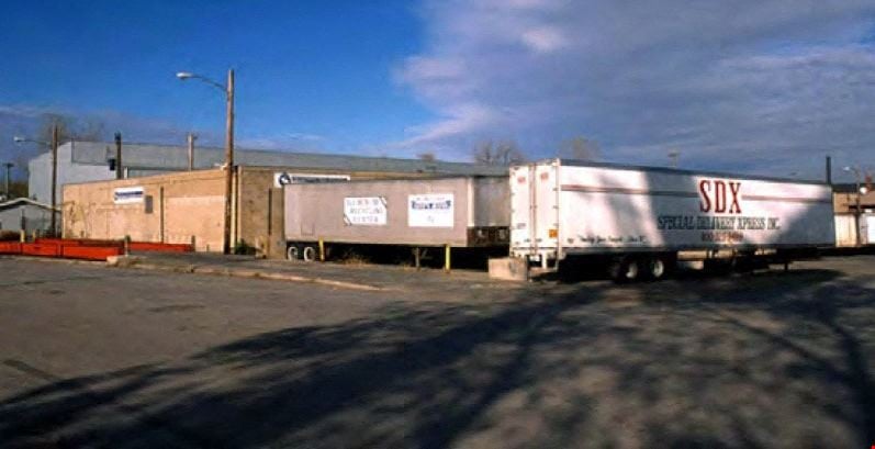 Preview of Industrial space for Rent at 601 East Red Bud Avenue
