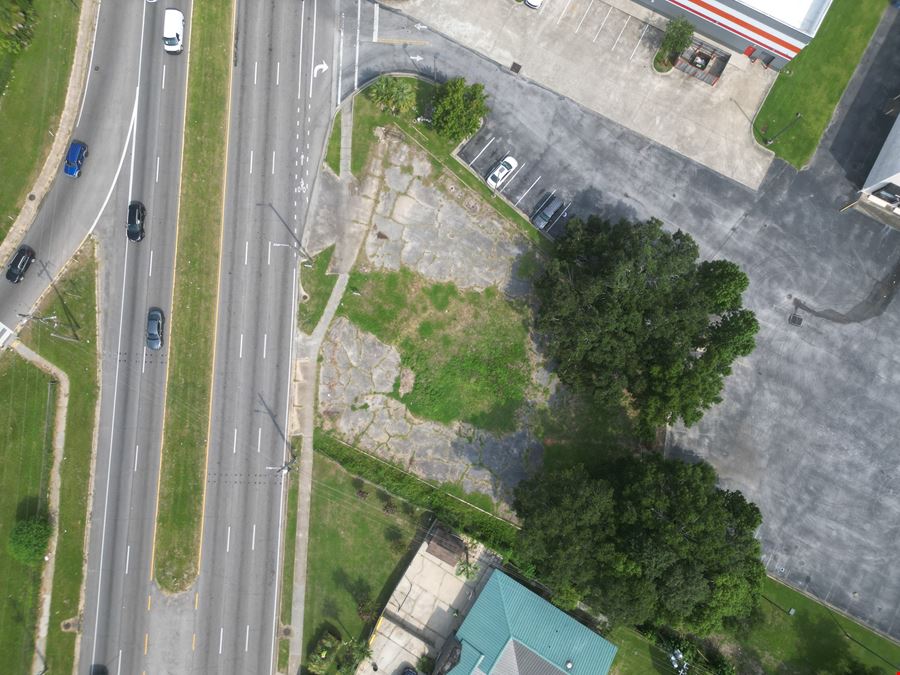 4450 Mobile Hwy