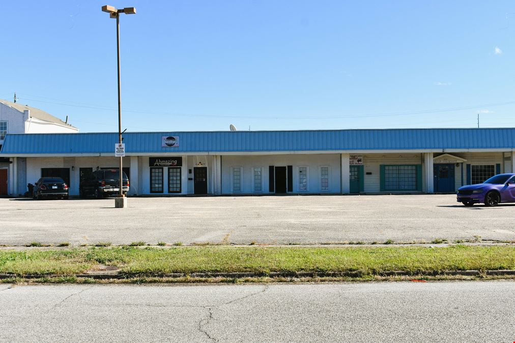 LaCroy Plaza - 3637 Debby Dr.
