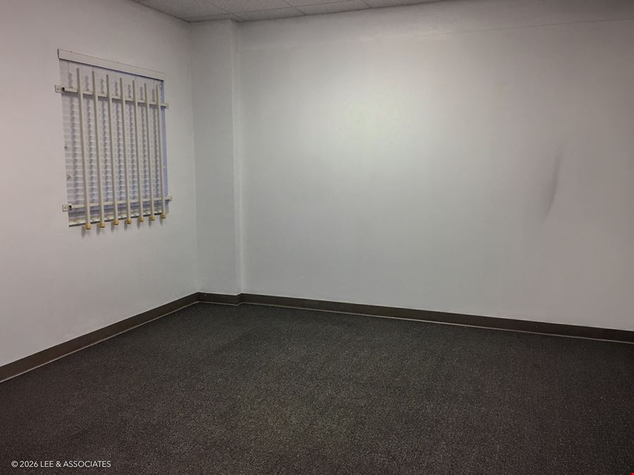4566 NW 5th Blvd, Suite E