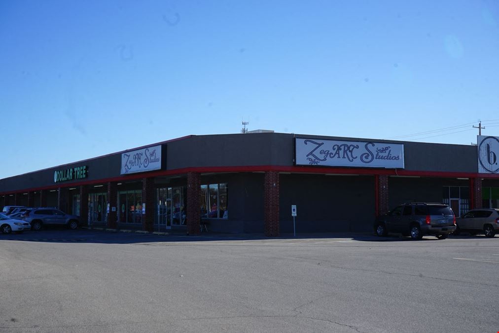700 East Charles Page Blvd - Atwoods Plaza - Retail