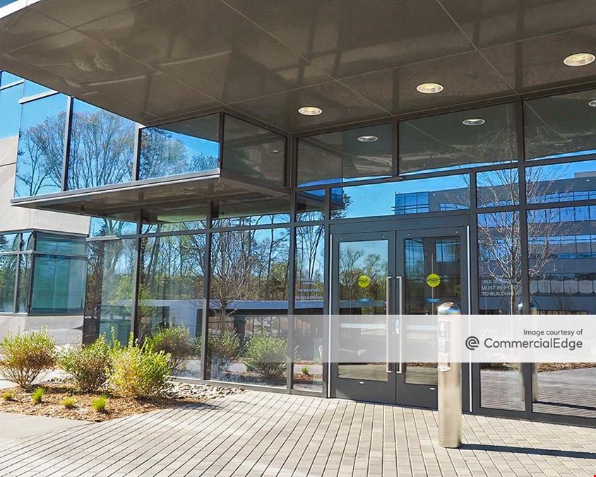 LakePointe Corporate Center