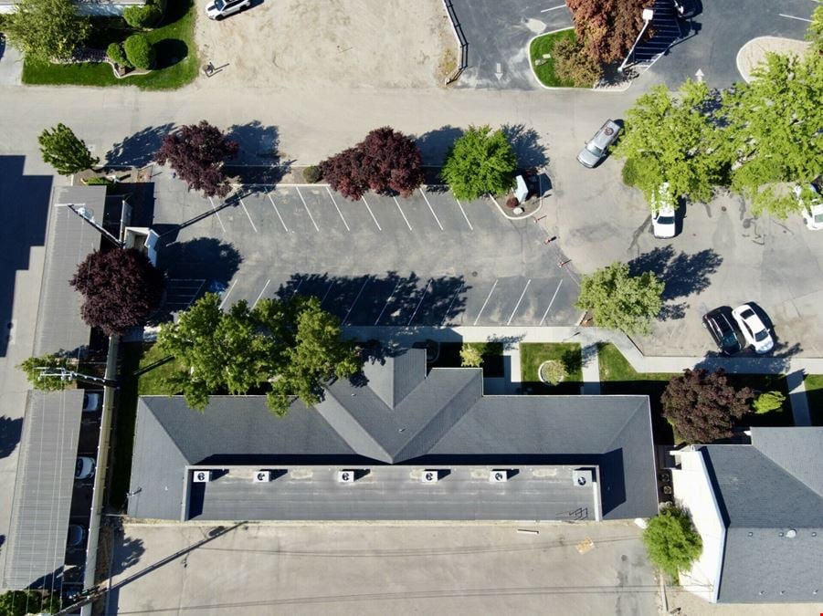 958 W. Corporate Ln.