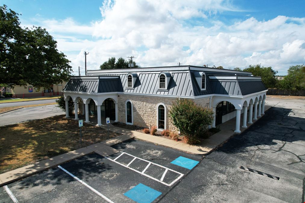 1100 Williams Dr