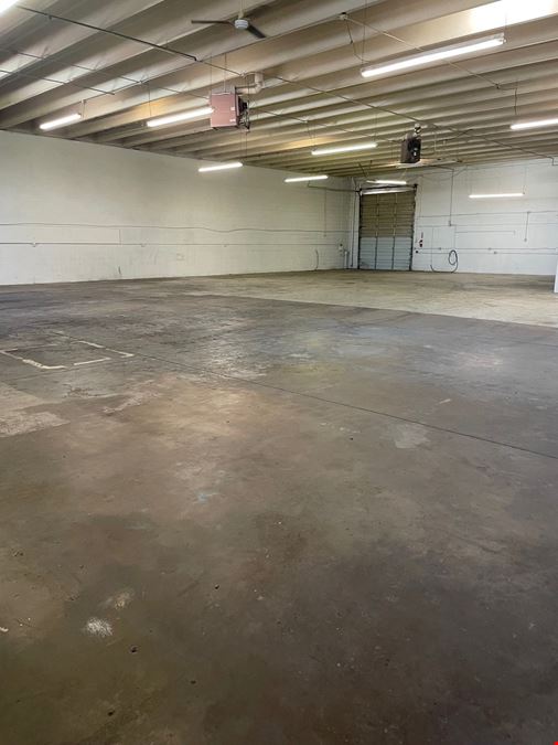 6863 - 6865 E 48th Ave