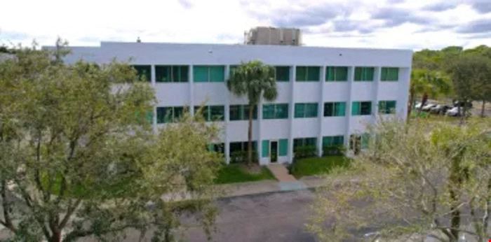 1108 SF Suite 302 D Professional and Medical Office Space