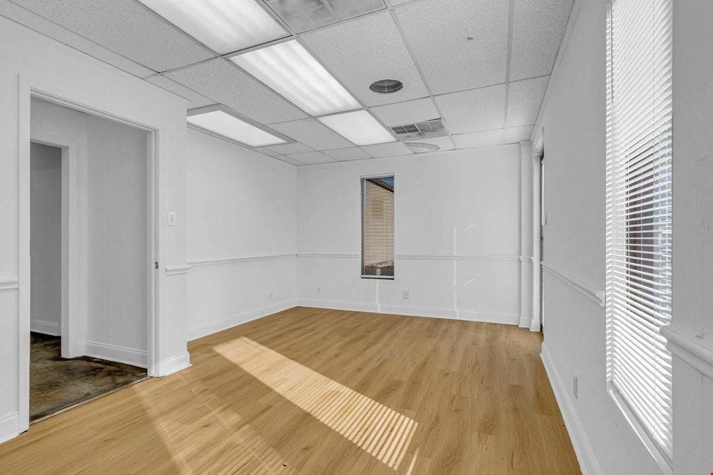 1133 W Main St – Industrial Flex/Warehouse with Yard