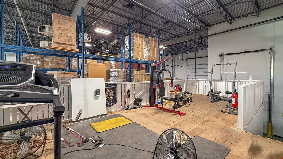 Centrally located industrial end-cap for sublease in the West Kelowna Business Park.