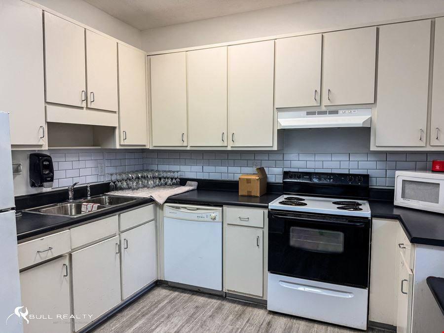 ±6,200 SF Event Space Opportunity | Fayetteville, GA