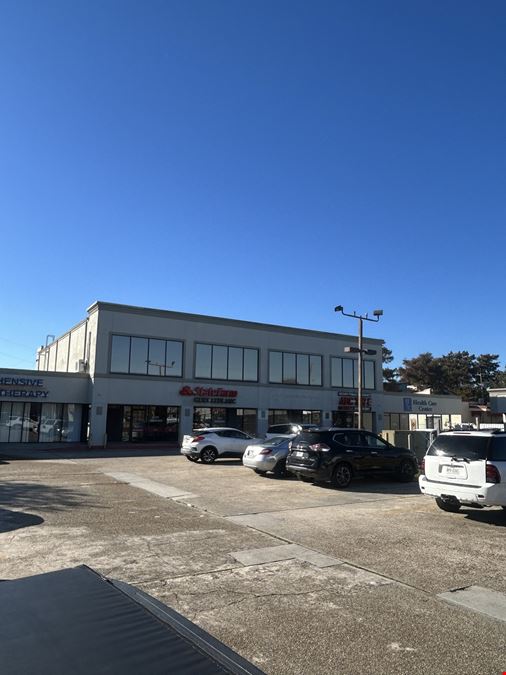 Flexible Retail Space Available on Veterans Memorial Blvd