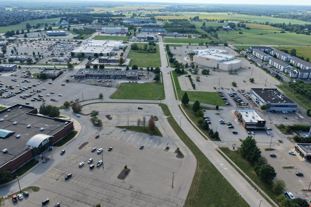 7 Retail Outlots | Shoppes at Grand Prairie