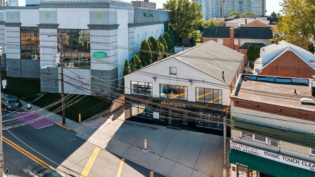 560 Main Street