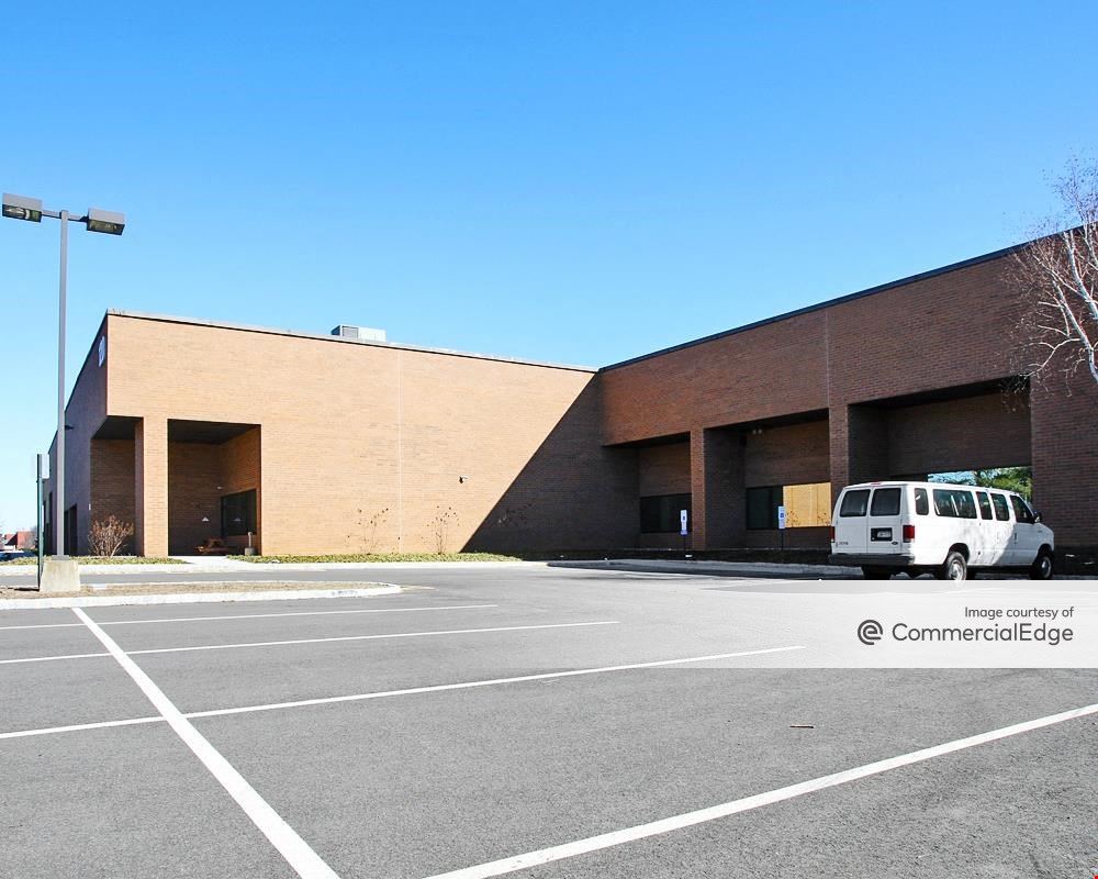 Forsgate Corporate Center - 120 Herrod Blvd