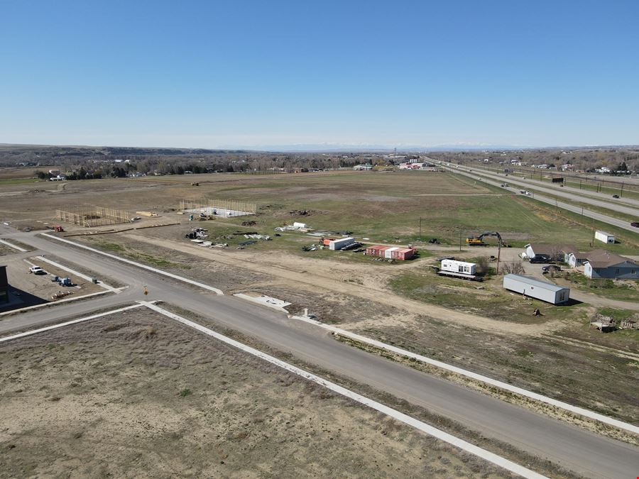 8522 S Frontage Rd