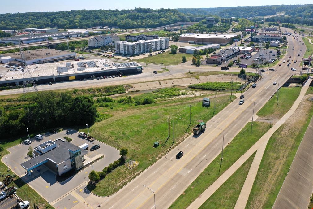 300 W Camp St