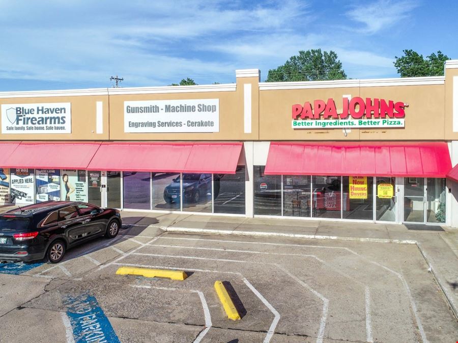 Village Oaks Shopping Center