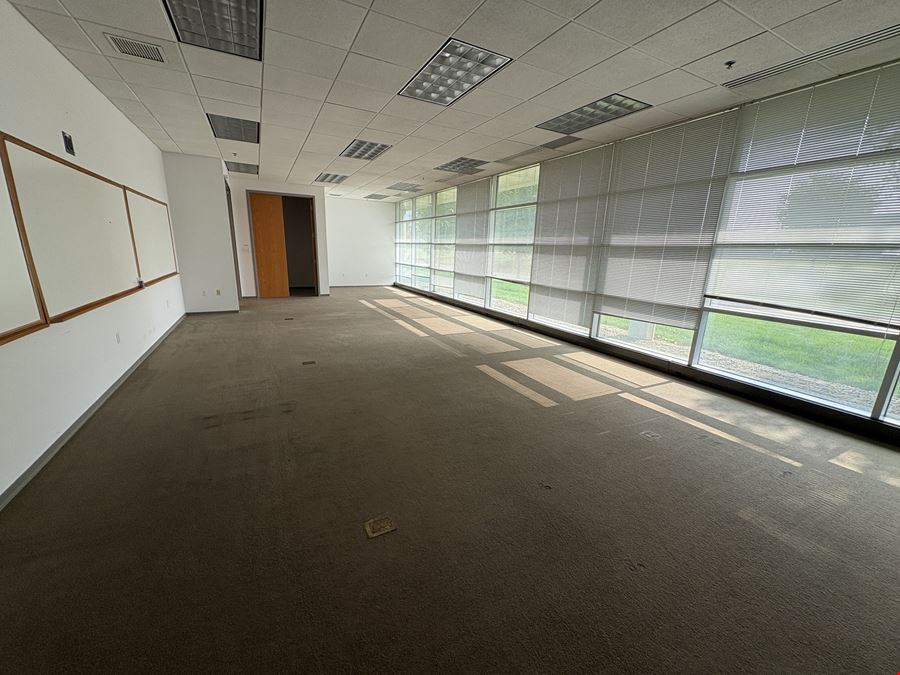 Prime Office Suites For Lease