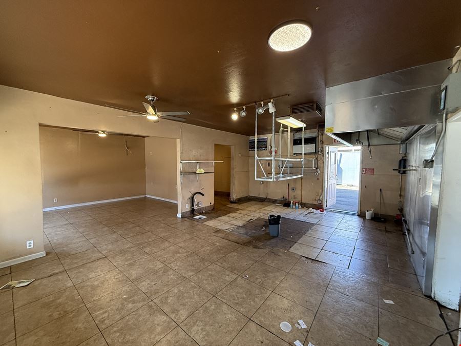 High Exposure Retail Shop Space in Downtown Reedley