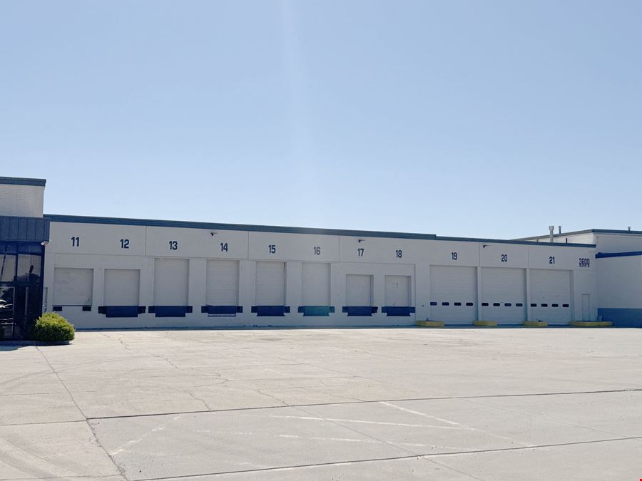 WAREHOUSE/MANUFACTURING - ICT37 Industrial District
