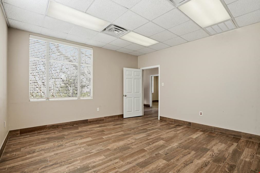 1650 W Northwest Hwy