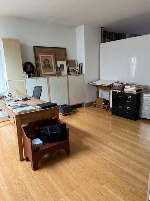 402 W 40th St