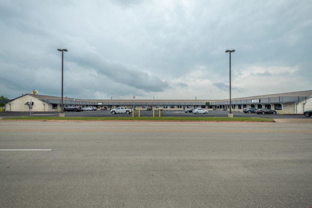 Cougar Plaza