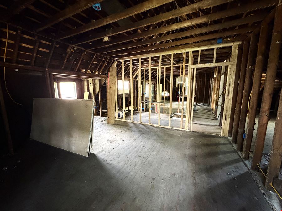 CONTRACTOR SPECIAL APARTMENT REDEVELOPMENT