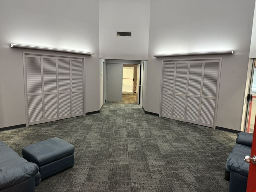 Unique SE Portland Warehouse with Wash Bay