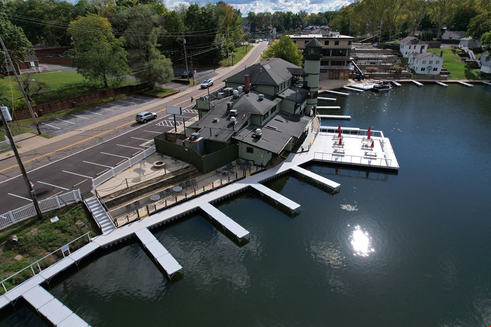 Portage Lakes Waterfront Reactivation | 3.4 Acres, 650+ Ft Frontage