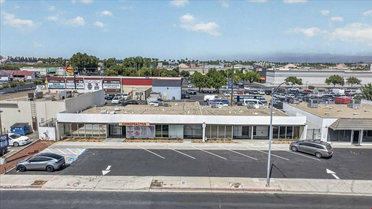 High Exposure Prime Retail Shop Spaces Near River Park