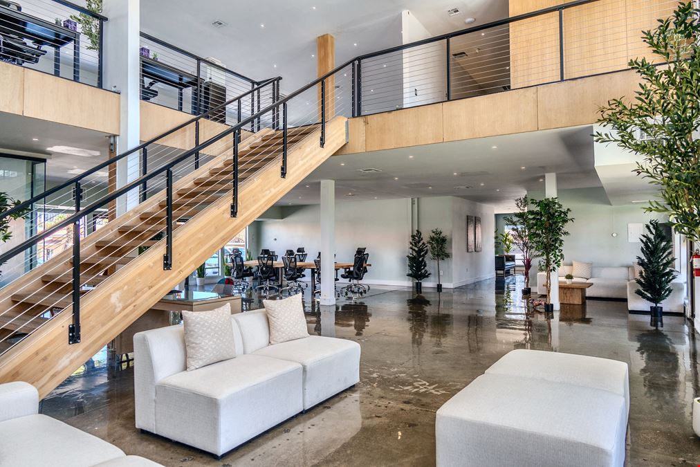 Cowork Lounge