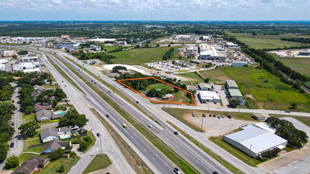 1083 Highway 290