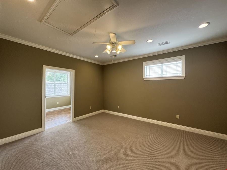 6253 Goodman Rd E, Olive Branch, MS 38654