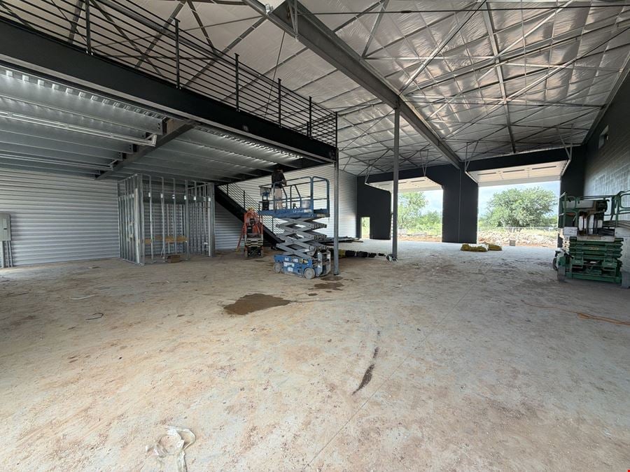 Georgetown Personal Warehouse - Building 300