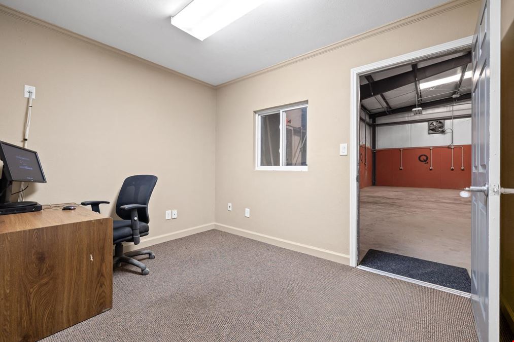 6100 square feet Warehouse with office space