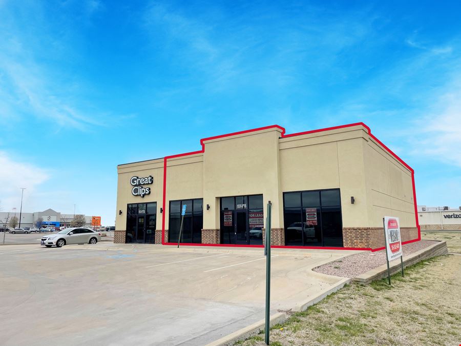 WALMART ANCHORED RETAIL SPACE IN HAYS, KS