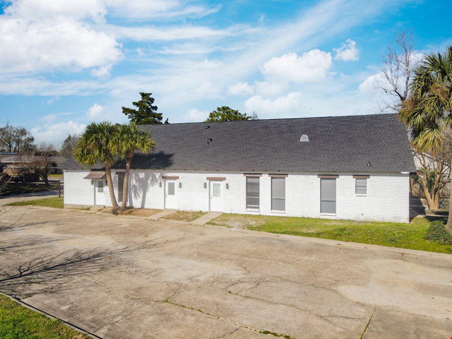 Newly Renovated Two-Story Office Building Near Airline Hwy
